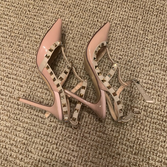 Nude Studded Heels- size 6.5 - Picture 4 of 6